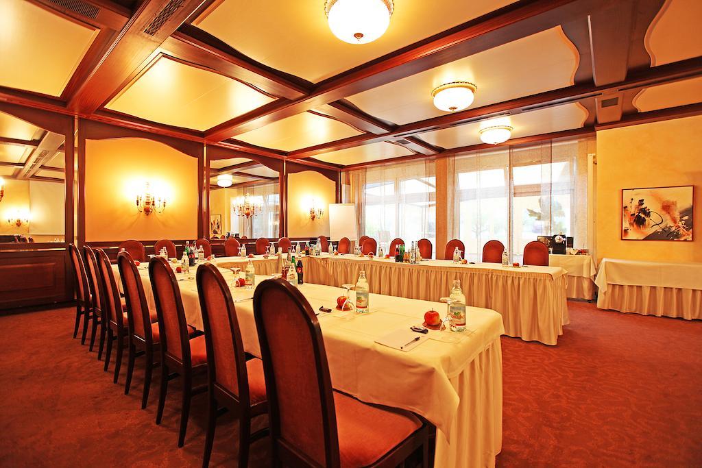 Hotel Krone Ohg Gerlingen Ngoại thất bức ảnh