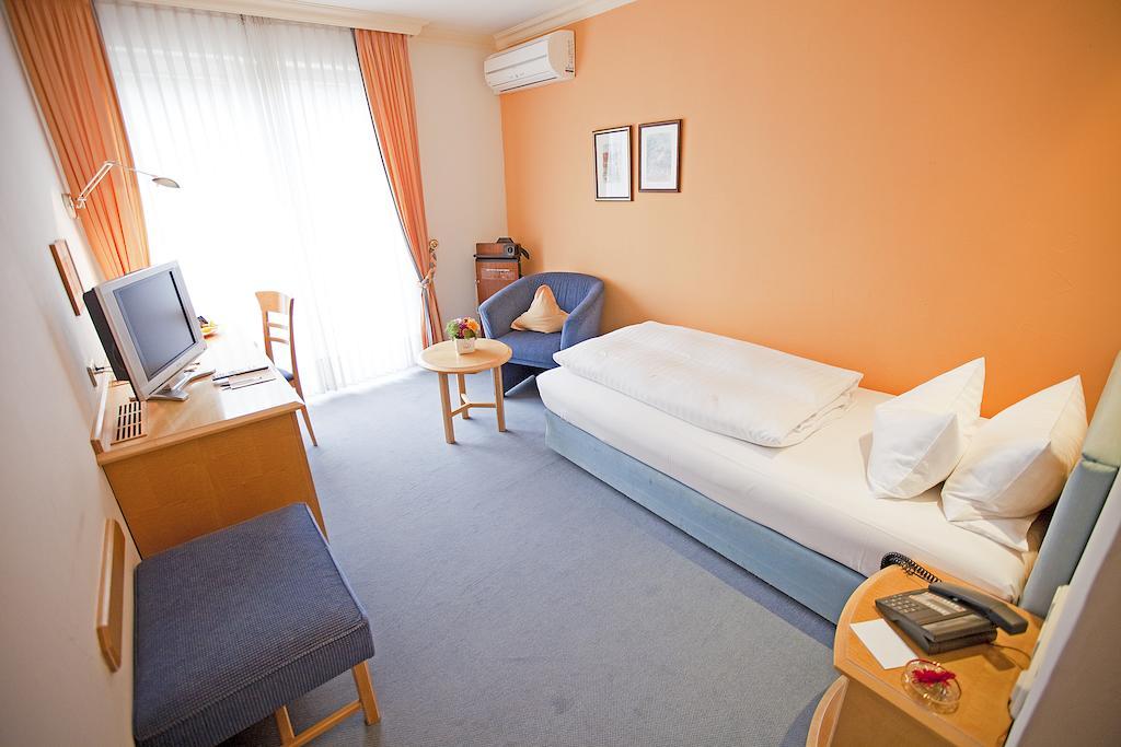 Hotel Krone Ohg Gerlingen Phòng bức ảnh