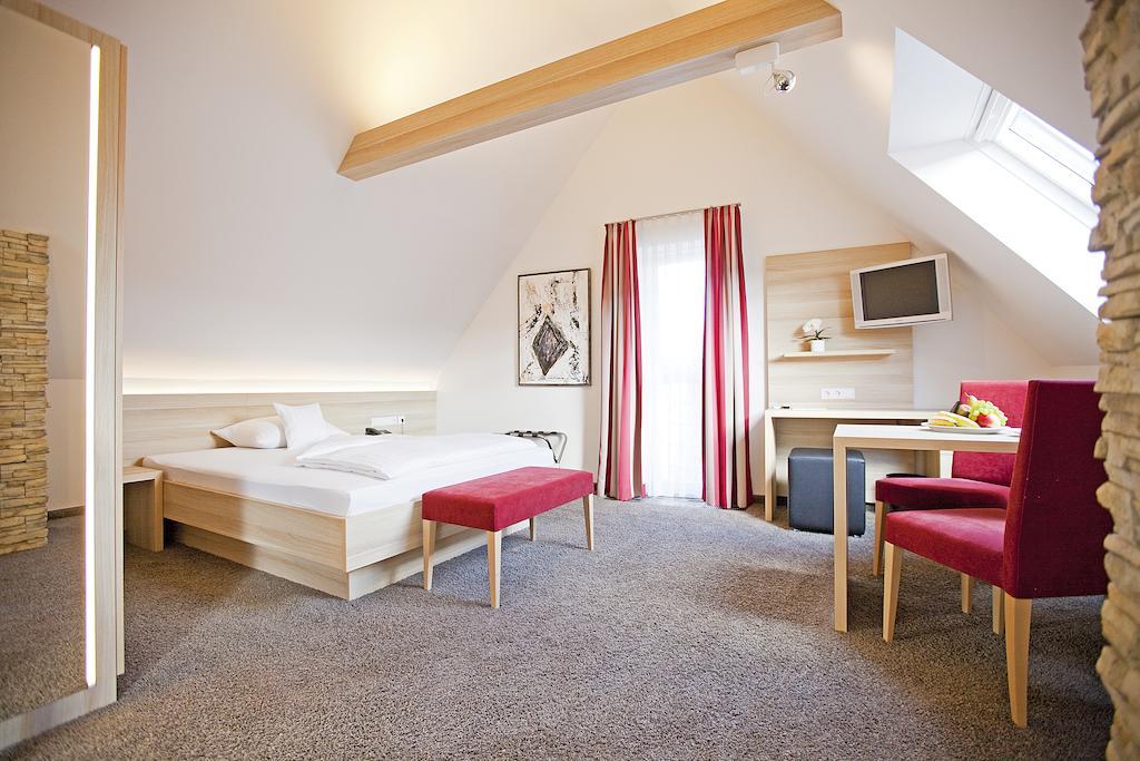 Hotel Krone Ohg Gerlingen Phòng bức ảnh